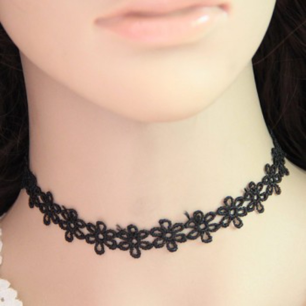Cute black flower choker